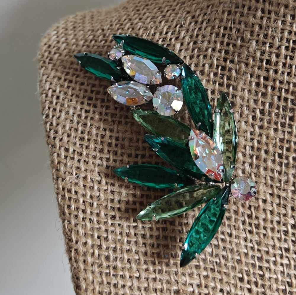 Elegant Signed Pierre Green Marquise Crystals Brooch
